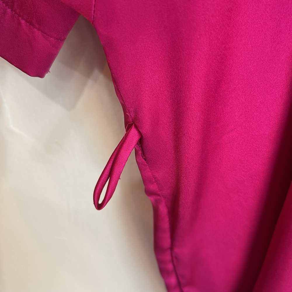 VICTORIA’S SECRET Magenta Short Robe With Pockets - Picture 7 of 9